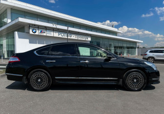 Подержанный автомобиль Nissan Teana 2013 года (4 фото)