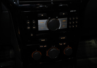 Подержанный автомобиль Opel Astra Hatchback 2008 года (10 фото)