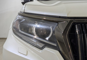 Подержанный автомобиль Toyota Land Cruiser Prado 2020 года (11 фото)