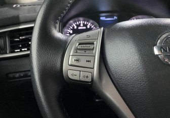 Подержанный автомобиль Nissan X-Trail 2016 года (16 фото)