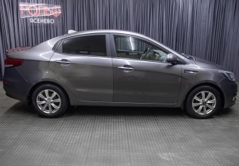 Подержанный автомобиль Kia Rio Sedan 2015 года (4 фото)