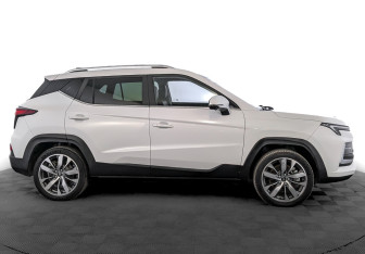 Подержанный автомобиль Москвич 3е 2023 года (4 фото)