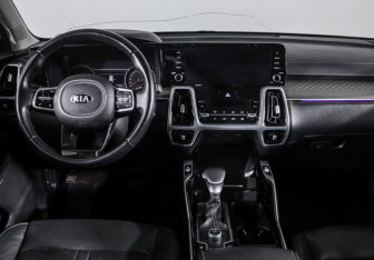 Подержанный автомобиль Kia Sorento 2020 года (12 фото)