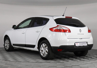 Подержанный автомобиль Renault Megane Hatchback 2013 года (4 фото)