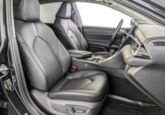 Подержанный автомобиль Toyota Camry Sedan 2022 года (23 фото)