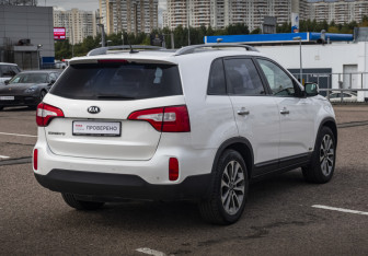 Подержанный автомобиль Kia Sorento 2013 года (5 фото)