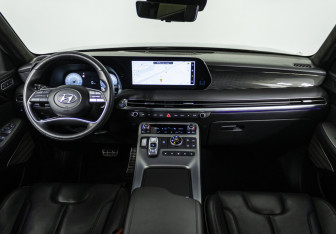 Подержанный автомобиль Hyundai Palisade 2023 года (15 фото)