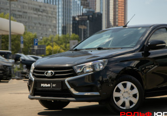 Подержанный автомобиль LADA (ВАЗ) Vesta Sedan 2016 года (14 фото)