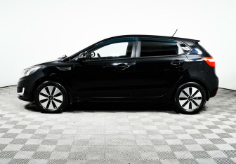 Подержанный автомобиль Kia Rio Hatchback 2012 года (3 фото)