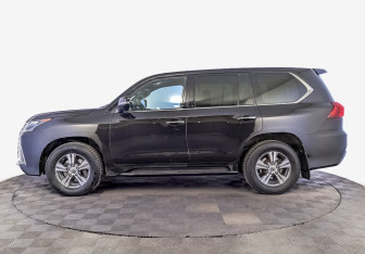 Подержанный автомобиль Lexus LX 2021 года (8 фото)