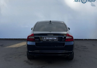 Подержанный автомобиль Volvo S80 2007 года (6 фото)
