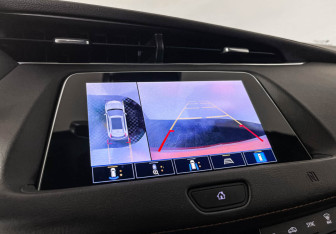 Подержанный автомобиль Cadillac XT4 2020 года (22 фото)