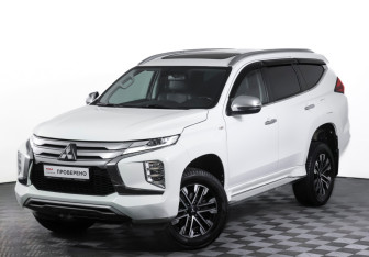 Подержанный автомобиль Mitsubishi Montero Sport 2022 года (25 фото)