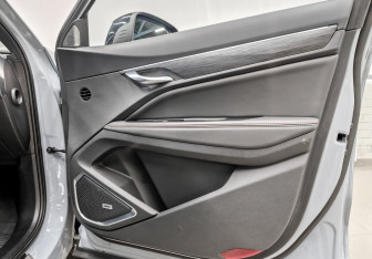 Подержанный автомобиль Geely Tugella 2023 года (26 фото)