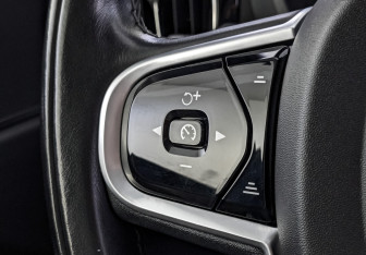 Подержанный автомобиль Volvo XC60 2018 года (28 фото)