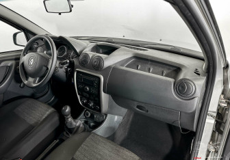 Подержанный автомобиль Renault Duster 2015 года (7 фото)
