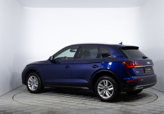 Подержанный автомобиль Audi Q5 2021 года (7 фото)