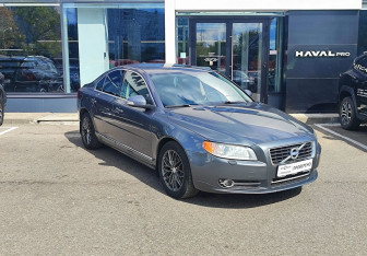 Подержанный автомобиль Volvo S80 2011 года (3 фото)