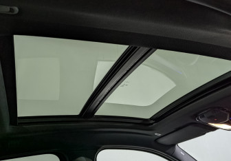 Подержанный автомобиль BMW X4 2020 года (23 фото)