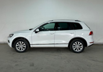 Подержанный автомобиль Volkswagen Touareg 2013 года (8 фото)