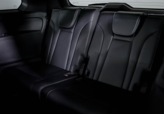 Подержанный автомобиль GAC GS8 2024 года (18 фото)