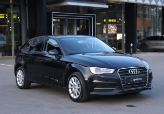 Подержанный автомобиль Audi A3 Hatchback 2015 года (3 фото)