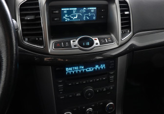 Подержанный автомобиль Chevrolet Captiva 2013 года (14 фото)