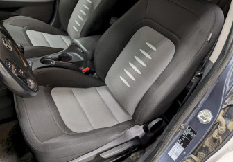 Подержанный автомобиль Kia Ceed Wagon 2013 года (14 фото)