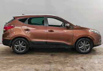 Подержанный автомобиль Hyundai ix35 2014 года (4 фото)