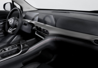 Подержанный автомобиль Changan UNI-T 2023 года (9 фото)