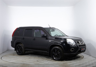 Подержанный автомобиль Nissan X-Trail 2012 года (3 фото)