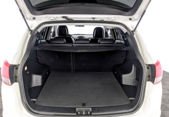 Подержанный автомобиль Hyundai ix35 2014 года (10 фото)