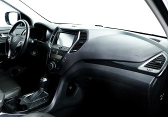 Подержанный автомобиль Hyundai Santa Fe 2013 года (7 фото)