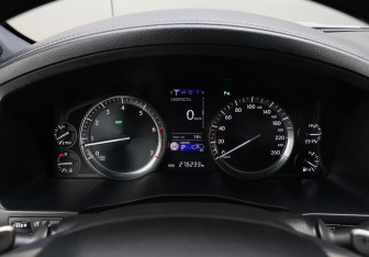 Подержанный автомобиль Lexus LX 2017 года (13 фото)