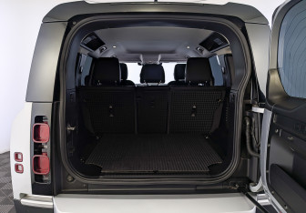 Подержанный автомобиль Land Rover Defender Suv 2021 года (10 фото)