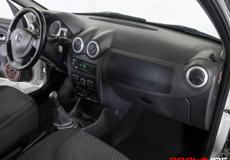 Подержанный автомобиль LADA (ВАЗ) Largus Wagon 2013 года (9 фото)