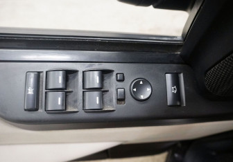 Подержанный автомобиль Land Rover Range Rover 2009 года (13 фото)