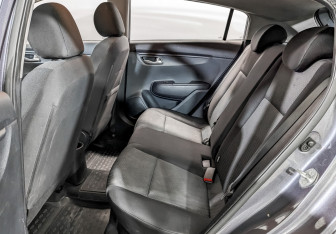 Подержанный автомобиль Kia Rio Hatchback 2021 года (11 фото)