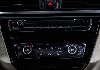 Подержанный автомобиль BMW X2 2018 года (20 фото)