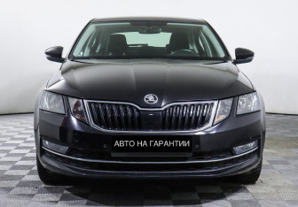 Подержанный автомобиль Skoda Octavia Liftback 2019 года (2 фото)