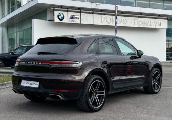 Подержанный автомобиль Porsche Macan 2021 года (5 фото)