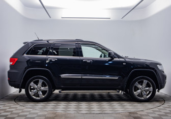 Подержанный автомобиль Jeep Grand Cherokee 2010 года (4 фото)
