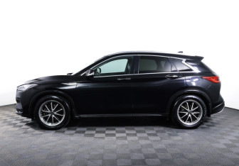 Подержанный автомобиль Infiniti QX50 2018 года (8 фото)