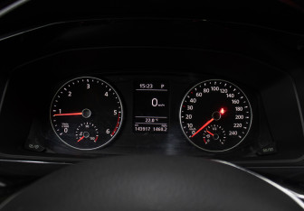 Подержанный автомобиль Volkswagen Caravelle 2019 года (13 фото)