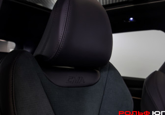 Подержанный автомобиль Geely Monjaro 2023 года (15 фото)