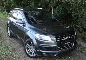 Подержанный автомобиль Audi Q7 2007 года (18 фото)
