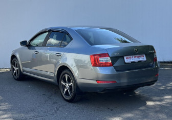 Подержанный автомобиль Skoda Octavia Liftback 2013 года (7 фото)