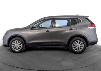 Подержанный автомобиль Nissan X-Trail 2018 года (8 фото)