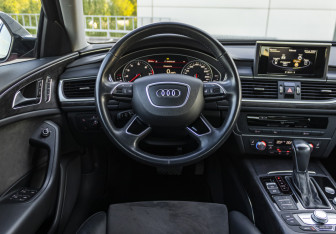 Подержанный автомобиль Audi A6 Sedan 2017 года (10 фото)