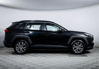 Новый Toyota RAV4 2025 (4 фото)